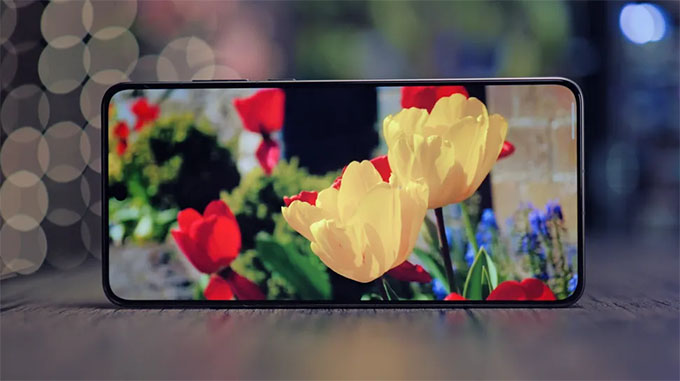 Màn hình AMOLED 6.82 inch độ phân giải 2K của Find X9 Ultra mang đến trải nghiệm hiển thị cao cấp