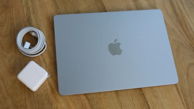 So sánh MacBook Air M5 với MacBook Air M4 về pin