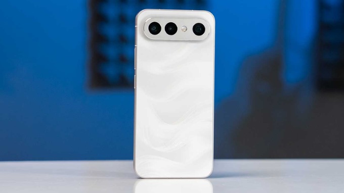 Thiết kế bên ngoài và trải nghiệm cầm nắm