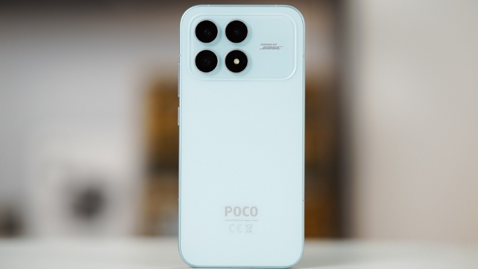 POCO F8 Pro sở hữu thân máy lớn với kích thước 157.5 x 75.3 x 8.8 mm, trọng lượng 199g