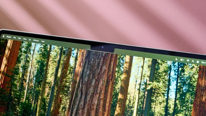 Cả M5 và M4 đều được trang bị camera 12MP Center Stage, hỗ trợ tính năng tự động theo dõi