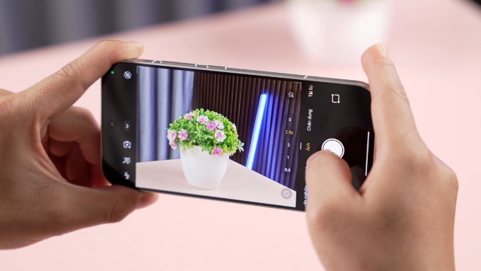 Hệ thống camera trên iPhone 15 tập trung vào sự đơn giản nhưng hiệu quả