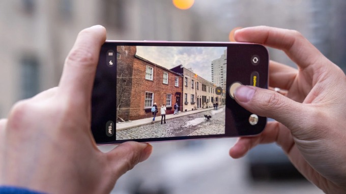 Về chất lượng ảnh thực tế, camera của iPhone 17e cho kết quả khá tốt