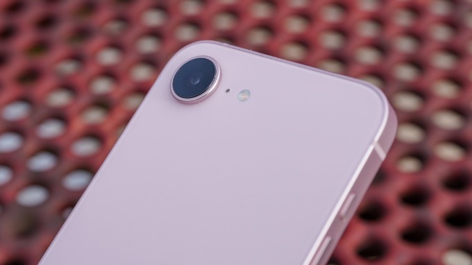 iPhone 17e chỉ được Apple trang bị một camera sau duy nhất với độ phân giải 48MP