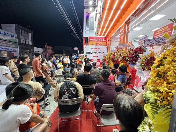 xtmobile-bienhoa-bocthamtrungiphone14