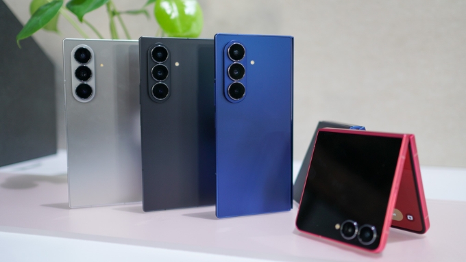 Samsung tiếp tục giữ vững vị thế trong phân khúc điện thoại màn hình gập với dòng Galaxy Z