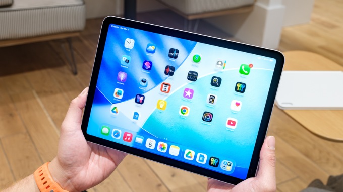 iPad Air M4 sẽ phù hợp hơn với những người dùng muốn đầu tư lâu dài