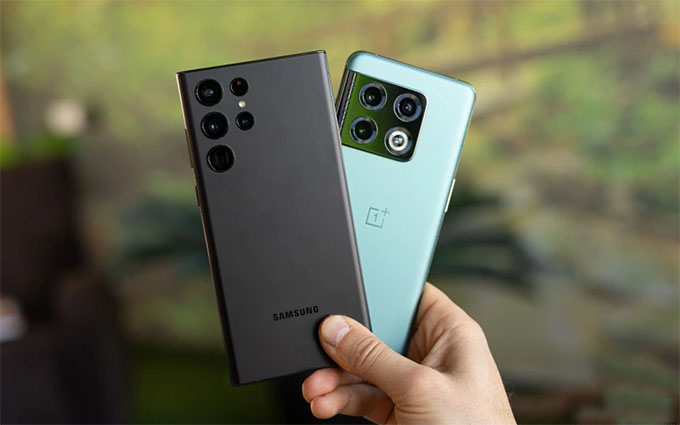 Galaxy S22 Ultra và OnePlus 10 Pro đều mang đến ngoại hình sang trọng
