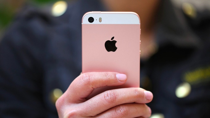 iPhone SE phiên bản cũ
