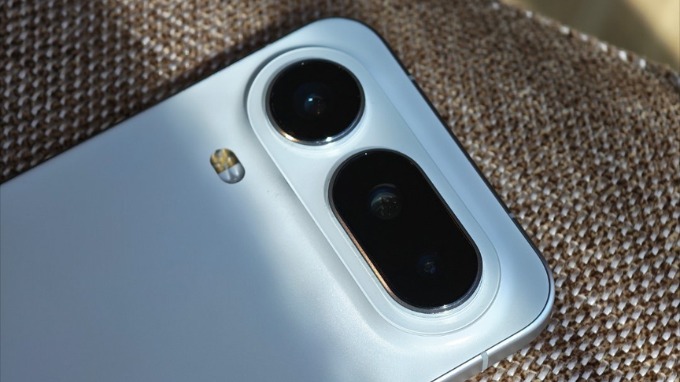 Honor Magic 8 Pro Air trang bị hệ thống camera sau đa ống kính