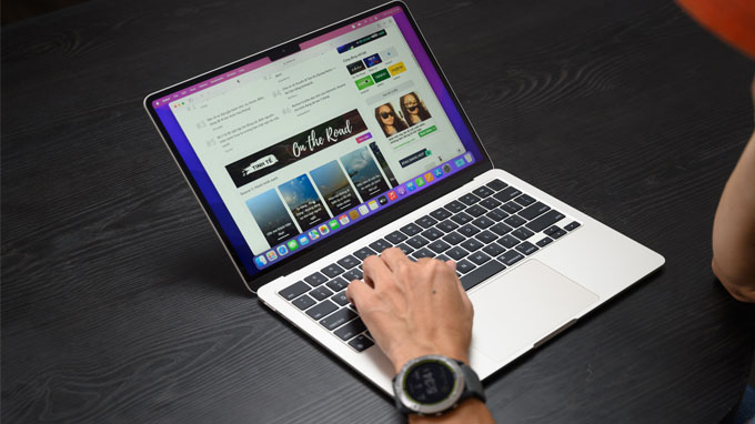 Màn hình máy tính Macbook Air M2