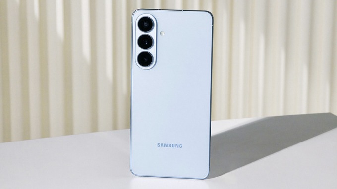 Samsung Galaxy S26 màu Xanh Sky Blue