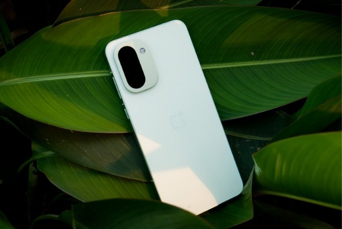 Thiết kế OnePlus 15R
