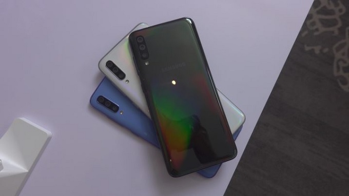 Galaxy A70 khá giống Galaxy A50