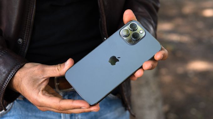 Điện thoại iPhone 13 Pro Max cũ chơi game tốt