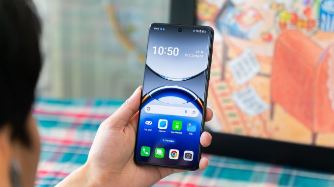 So sánh màn hình Oppo Find X8 Pro và Xiaomi 15 Ultra