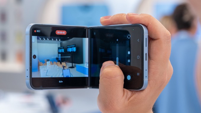 Camera Samsung Z Flip 6