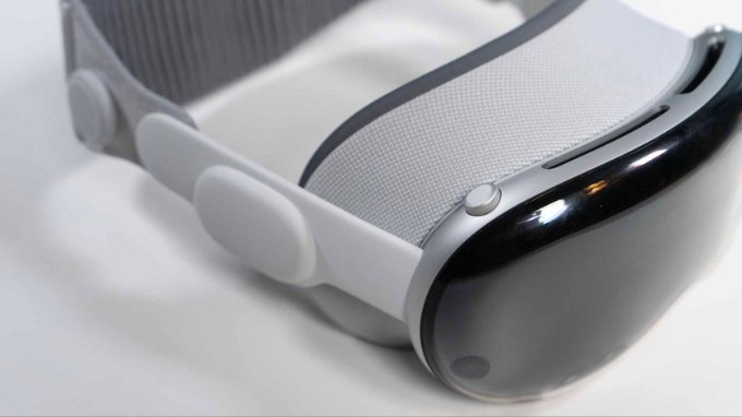Phần kính bo cong của Apple Vision Pro