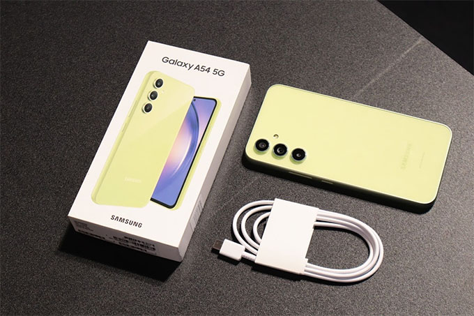 Galaxy A54 5G và Galaxy A34 5G có ngoại hình tương tự Galaxy S23