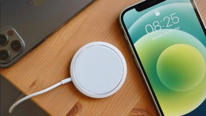 iPhone 12 có hỗ trợ sạc không dây không?