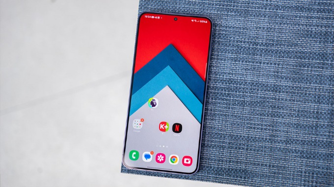 So sánh Samsung S25 và S24 về màn hình hiển thị
