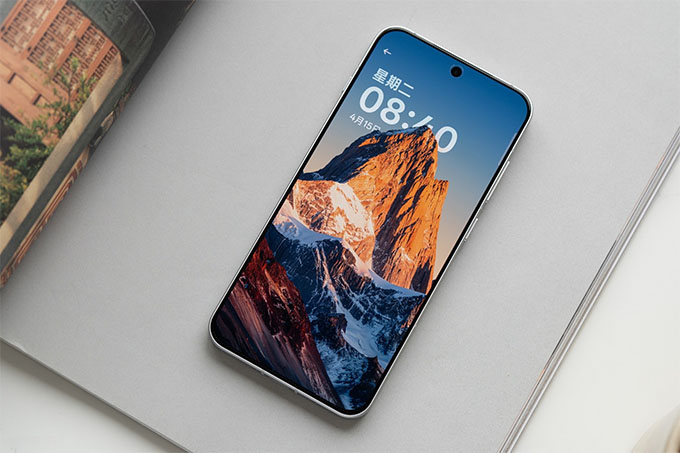 OnePlus 13T trang bị màn hình AMOLED 6.3 inch