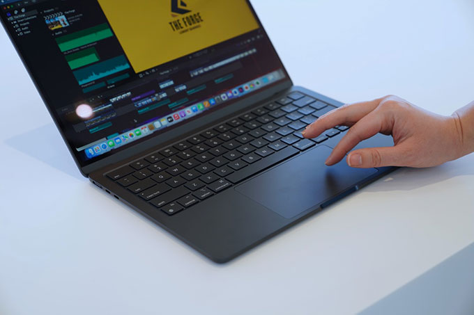 Thông tin chi tiết về máy tính xách tay MacBook Air M2 cũ