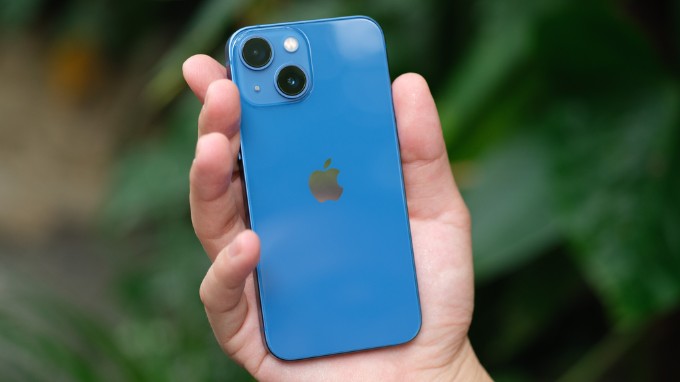 iPhone 13 màu xanh dương