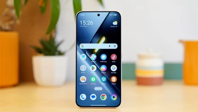 So sánh POCO X8 Pro Max vs Samsung Galaxy S25 FE về màn hình