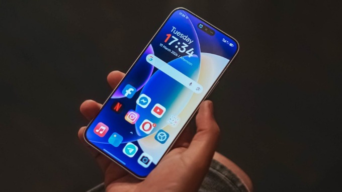 POCO X8 Pro Max được trang bị màn hình AMOLED 6.83 inch