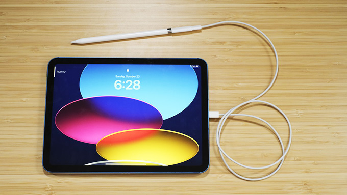 Người dùng iPad Gen 10 phải mua cổng chuyển đổi mới có thể dùng bút