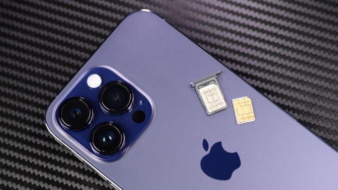 iPhone 13 có mấy SIM?