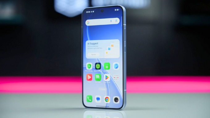 OPPO Reno15 được trang bị màn hình AMOLED 6.59 inch