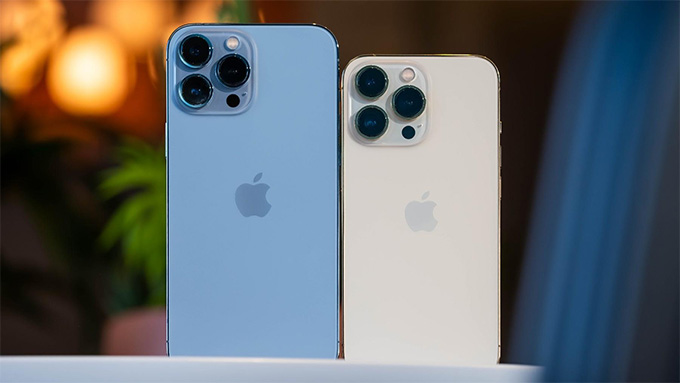 Camera iPhone 13 Pro và Pro Max không có bất kỳ khoảng cách nào