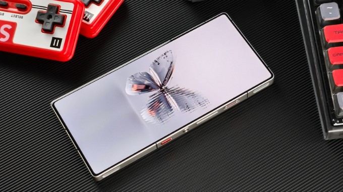 Màn hình Nubia Red Magic 10 Pro