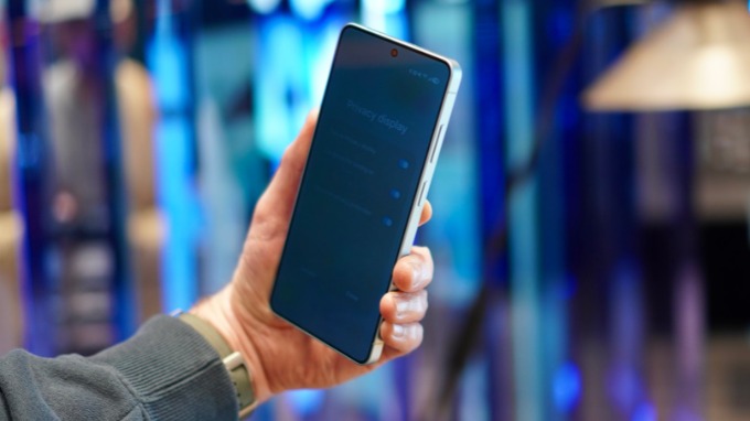 S26 tích hợp tính năng Privacy Display - Chống Nhìn Trộm Chủ Động