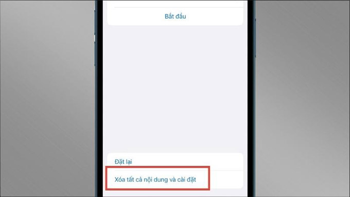 Chọn tùy chọn Xóa tất cả nội dung và cài đặt