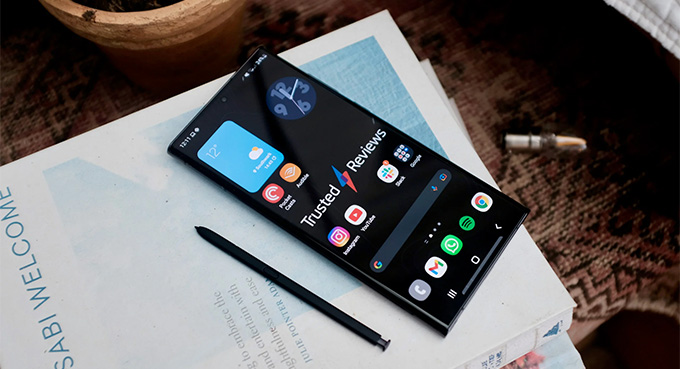 So sánh chi tiết iPhone 14 Plus 256GB và Samsung Galaxy S22 Ultra 5G 256GB: Bộ nhớ