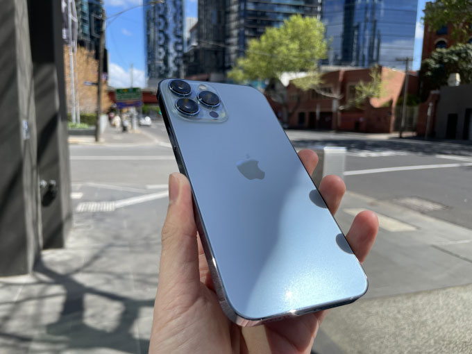 iPhone 13 Pro Max sở hữu ngoại hình sang trọng, đẳng cấp