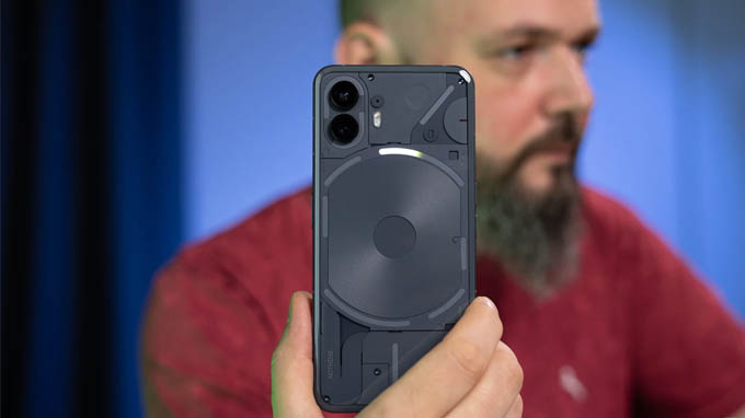 Ngoại hình thu hút của Nothing Phone (2)
