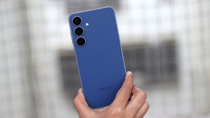 Galaxy S25 FE lại tập trung vào độ bền