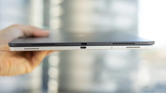 Galaxy Tab có lợi thế về dung lượng pin lớn và tốc độ sạc cao