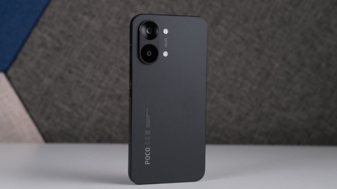 POCO X8 Pro Max có thân máy 162.9 x 77.9 x 8.2 mm
