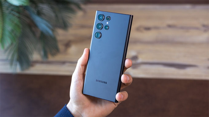 Galaxy S22 Ultra vừa làm nên lịch sử khi trở thành model đầu tiên gọi thoại qua vệ tinh