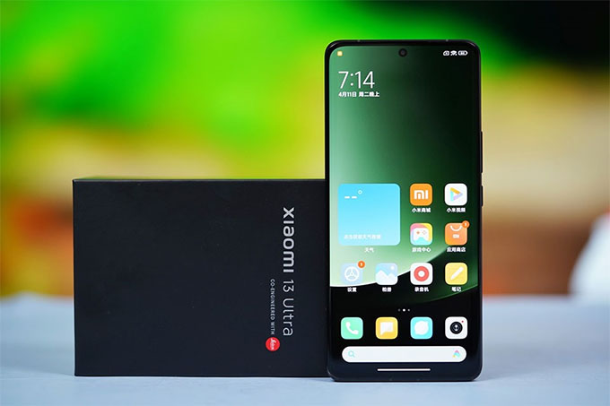 Xiaomi 13 Ultra có màn hình sáng nhất hiện nay