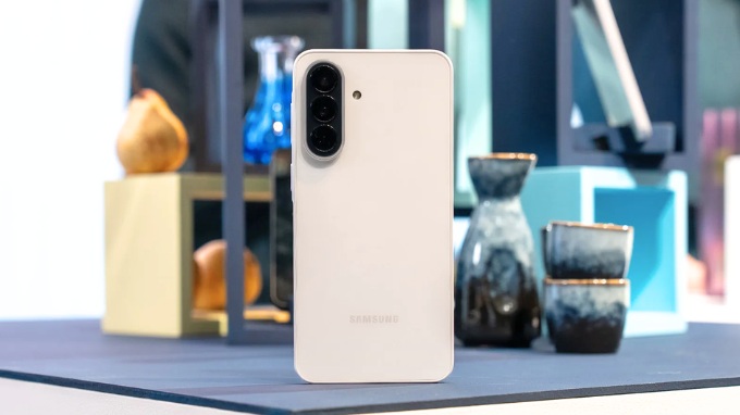 Galaxy A37 5G màu Trắng thạch anh (Awesome White)