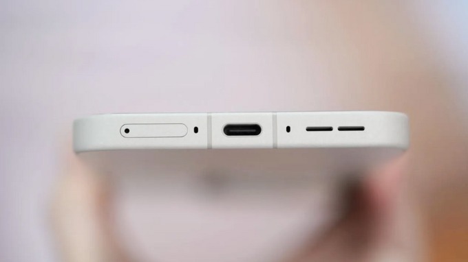 OnePlus vừa có viên pin lớn hơn, vừa sạc nhanh hơn iPhone 17 Pro Max
