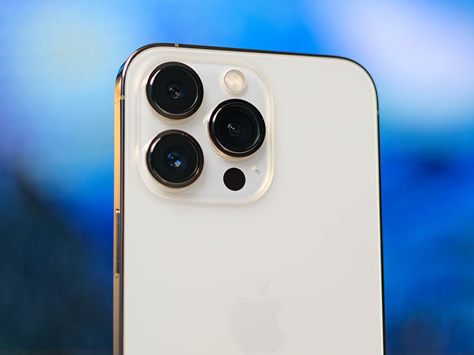 Camera trên iPhone 13 Pro hay iPhone 12 Pro Max đều đáp ứng tốt nhu cầu chụp ảnh