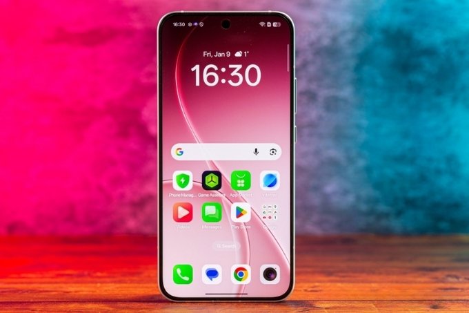 Màn hình OPPO Reno15