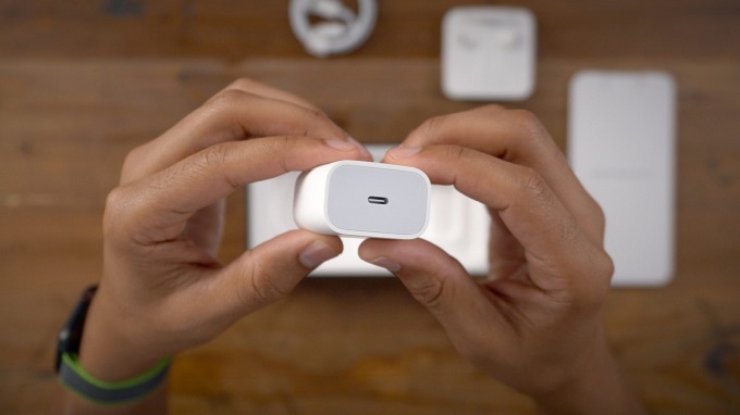 Củ sạc 20W của Apple